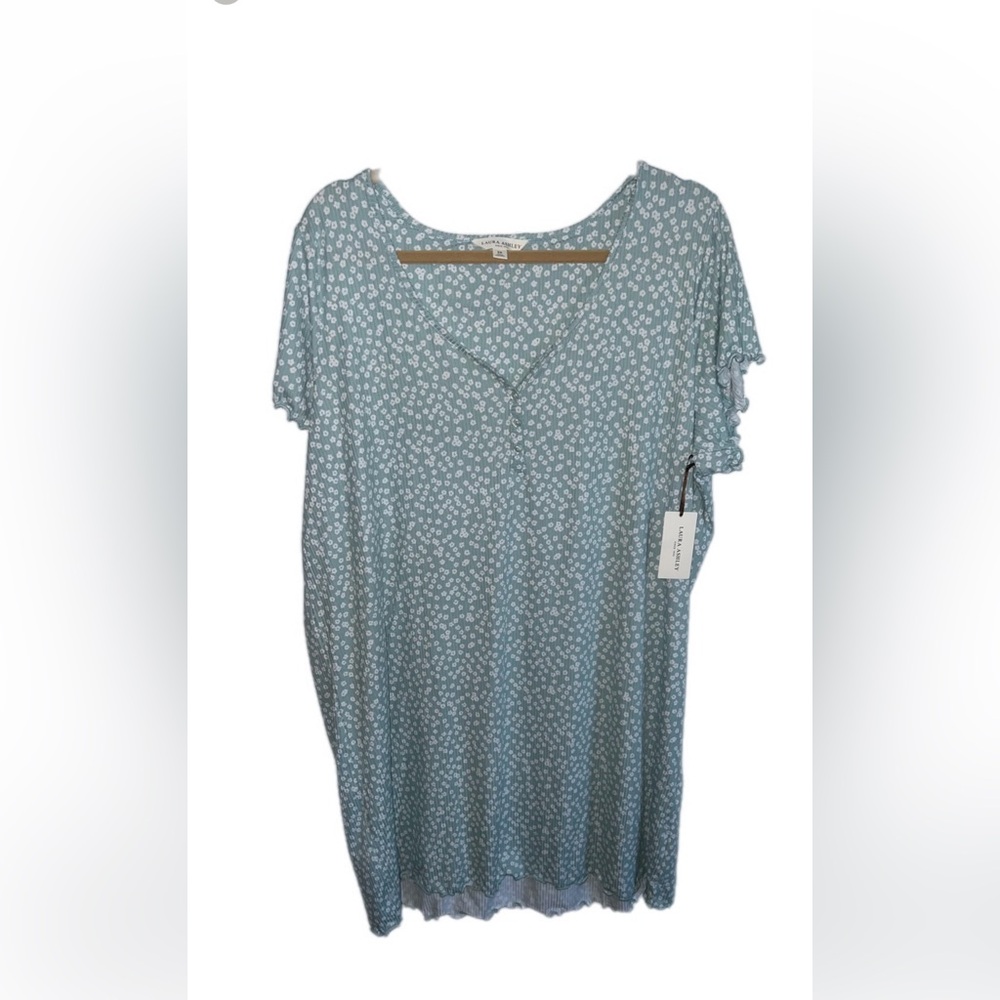 Laura Ashley Henley ribbed nightgown in a sage green floral print size 2X NWT